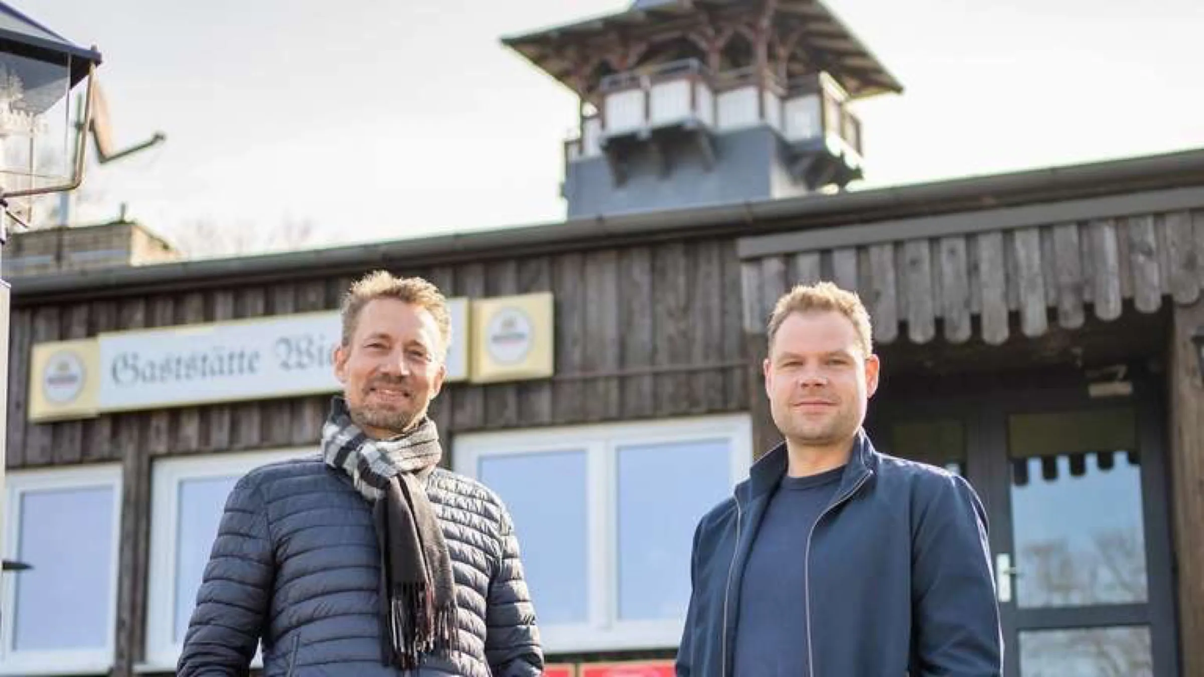 Marcus Renziehausen und Philip Gärtner, Inhaber des Ausblick am Wieterturm